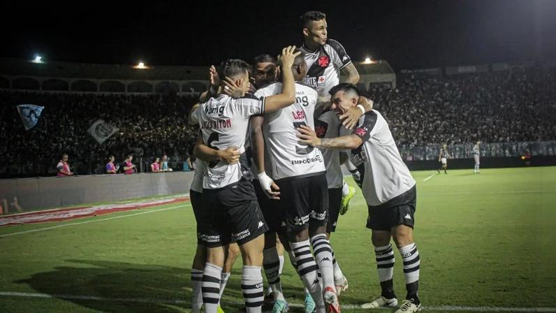 Vasco perde em casa para o Bahia por 1 a 0 no Campeonato Brasileiro.