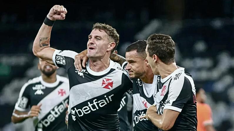 Vasco da Gama avança para semifinais do Campeonato Carioca após vencer nos pênaltis.