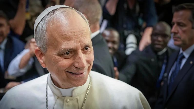 Papa Leão XIV rejeita convite de Trump para participar do Conselho de Paz