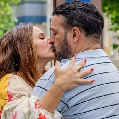 Belo admite nervosismo e comenta química ao gravar beijo com Viviane Araujo