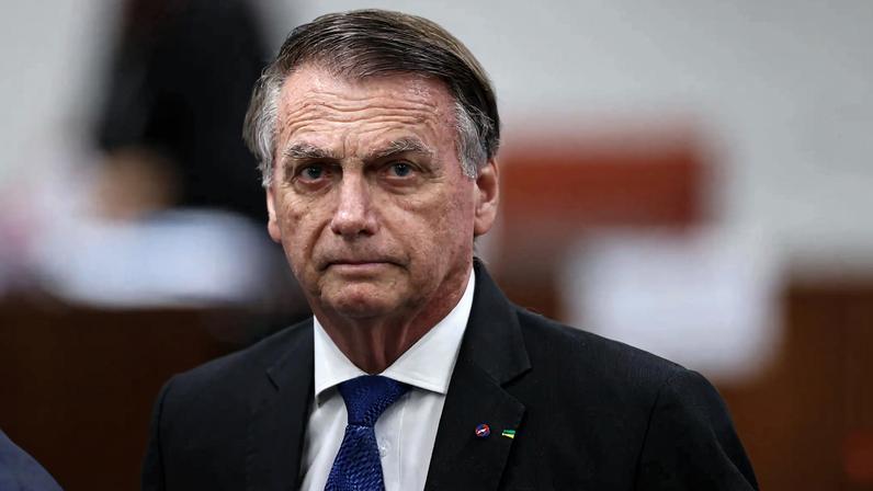 Defesa de Bolsonaro afirma que o tratamento pode melhorar sintomas de ansiedade, depressão e soluços. (Foto: Ton Molina/STF)