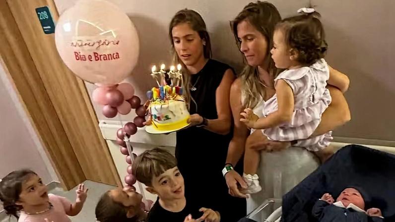 Bia e Branca Feres comemoram aniversário em maternidade — Foto: Reprodução/Instagram