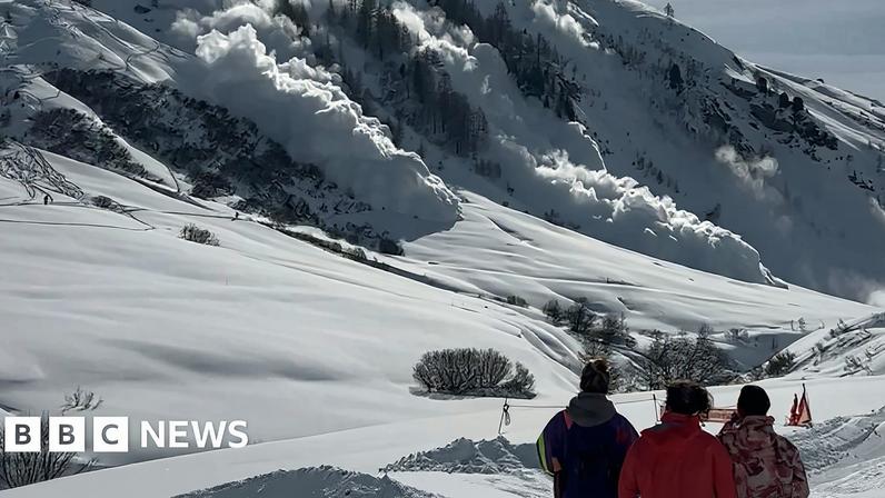 Avalanches in Switzerland and Italy caught on camera