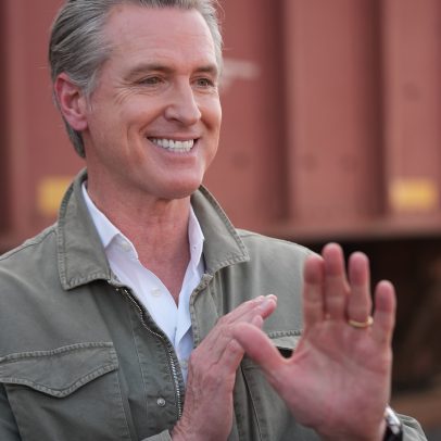 Gavin Newsom participa discretamente de festa privada do Super Bowl