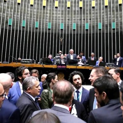 Custos do Legislativo equivalem a um ano de Bolsa Família para 500 mil famílias
