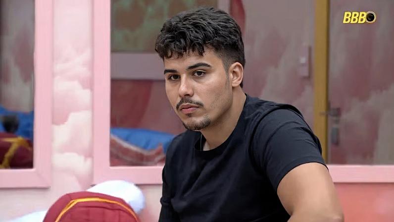 Pedro, do BBB 26, desistiu do programa no domingo (18)