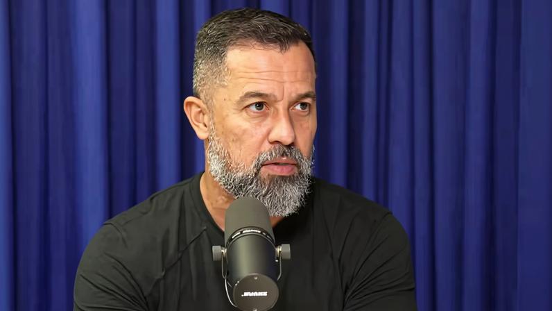 Abin abriu processo administrativo contra Glauber Mendonça, técnico de inteligência da agência — Foto: Reprodução/Youtube