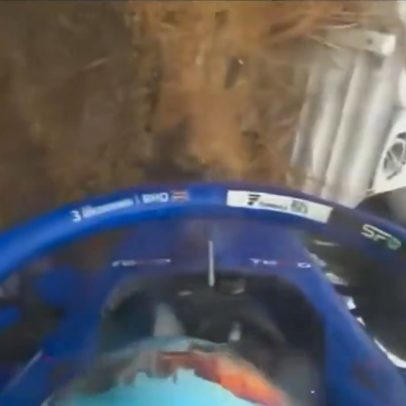 Piloto da Williams sofre capotagem em teste no Japão