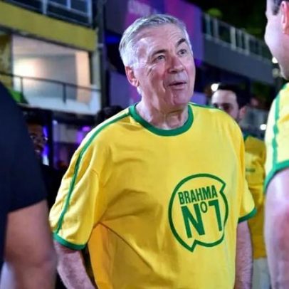 Carlo Ancelotti marca presença em camarote da Marquês de Sapucaí