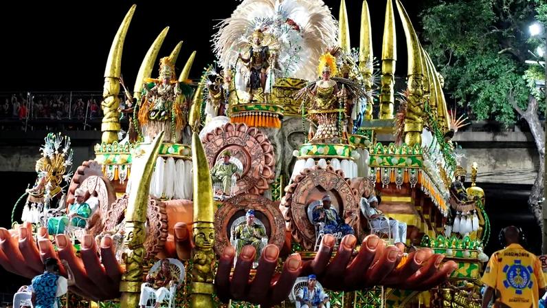 Carnaval RJ: escolas do Grupo Especial desfilam na última noite