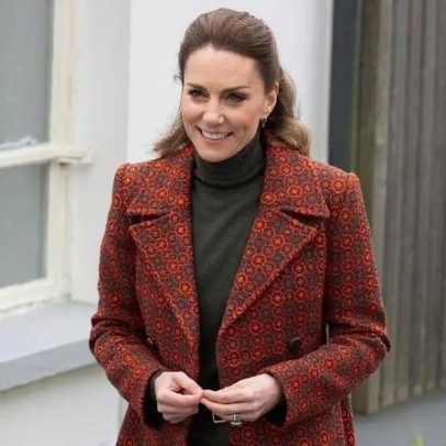 Kate Middleton usa casaco com significado oculto durante evento