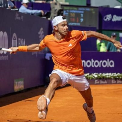 Cerúndolo e Etcheverry garantem vaga na semifinal em Buenos Aires