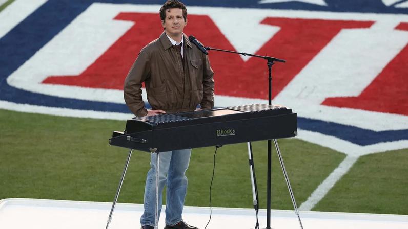 Charlie Puth performs