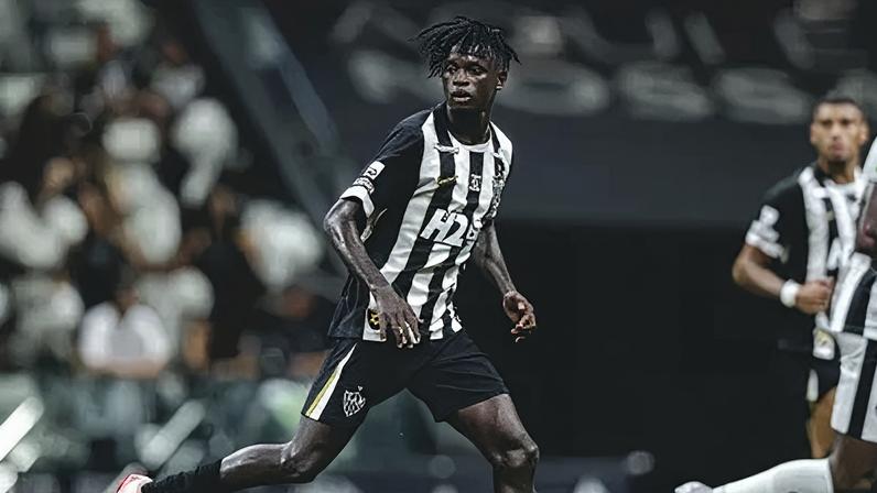 Cissé em jogo do Atlético-MG