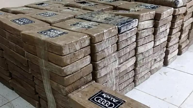 A droga foi apreendida no mar, perto da costa brasileira – foto: divulgação/Polícia Federal