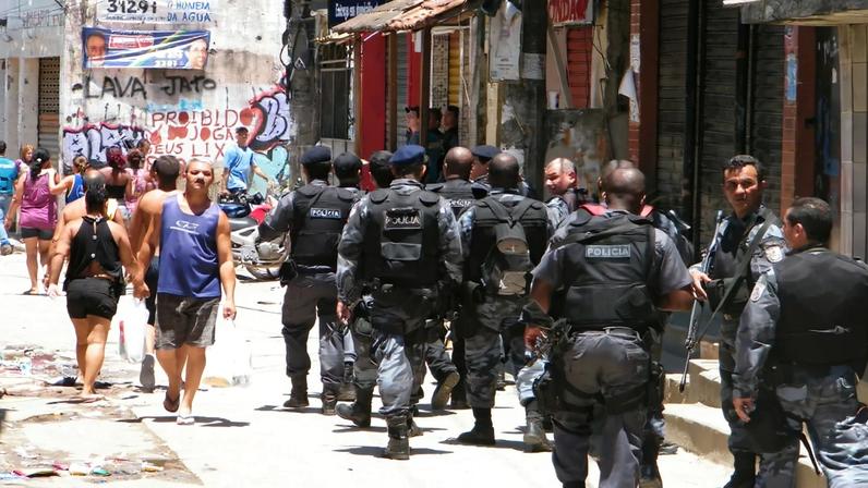 Não é possível pensar em reformar a polícia militar porque ela é um corpo repressor criado para exercer exceção, e não Direito. Sua existência só se justifica se houver um inimigo