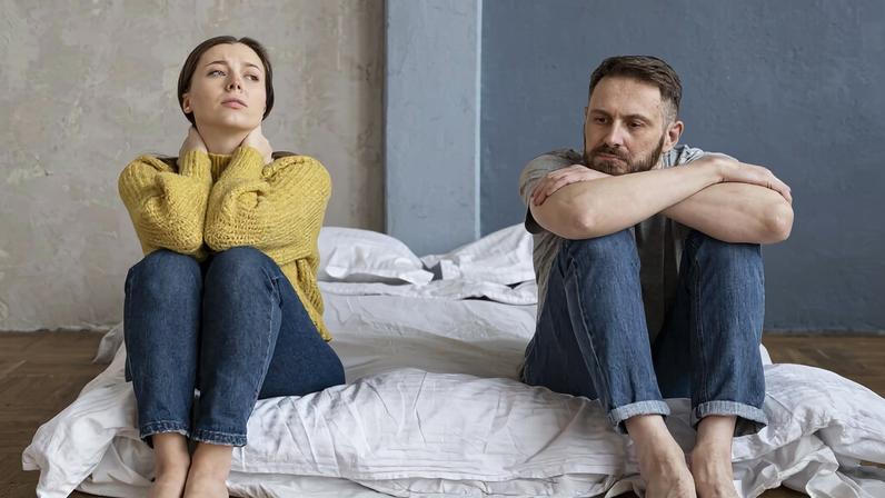 Imagem ilustrativa de um casal em conflito