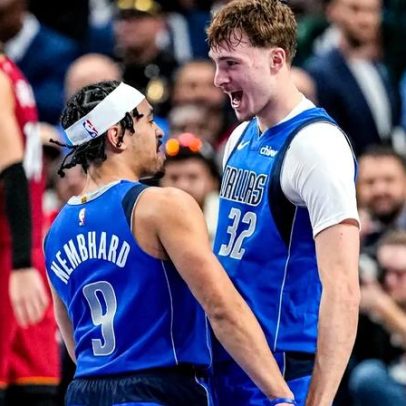 Mavericks promovem mudanças no elenco da NBA