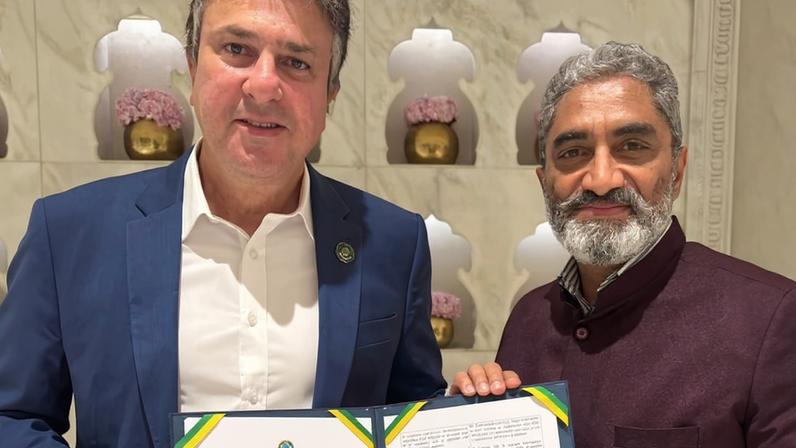 Camilo durante visita a Índia