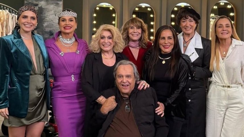 Dennis Carvalho com Letícia Colin, Flávia Alessandra, Susana Vieira, Renata Sorrah, Gloria Pires, Lília Cabral e Adriana Esteves — Foto: TV Globo