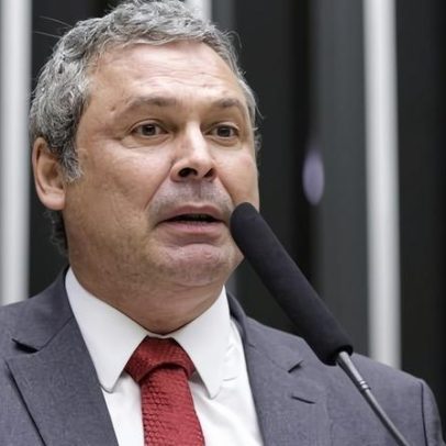 Conselho de Ética arquiva denúncia contra Lindbergh Farias