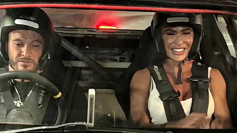 Gracyanne Barbosa encara experiência radical ao lado do namorado — Foto: Reprodução/Instagram