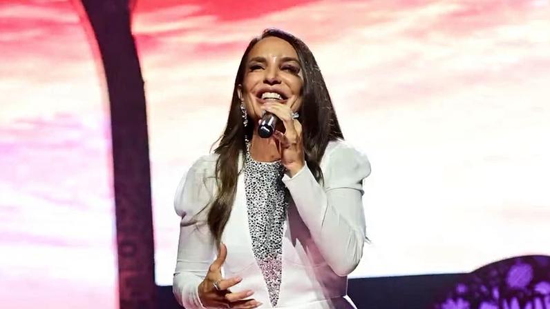 Ivete Sangalo faz segundo show após acidente doméstico — Foto: Léo Franco / AgNews