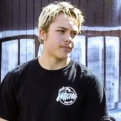 Filho de Brad Pitt e Angelina Jolie é visto saindo de aula de muay thai