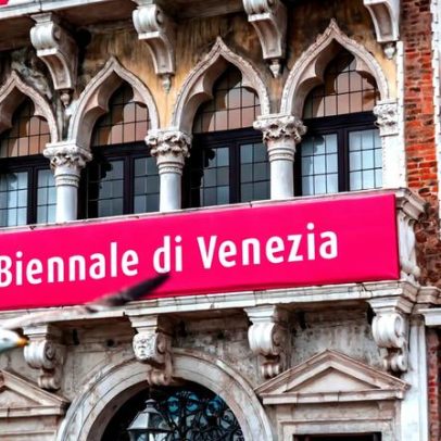 Detalhes da Bienal de Veneza; Beatriz González e Tracey Emin em Londres, podcast