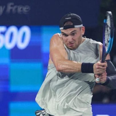 Draper vence retorno à ATP; Aliassime também avança