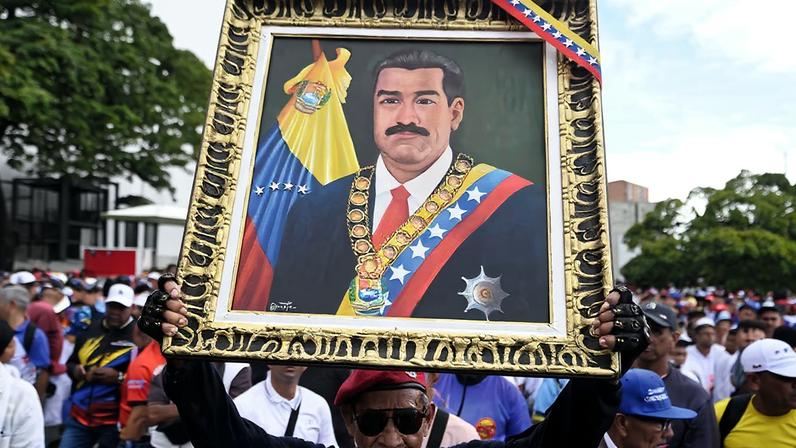 Supporters of Nicolás Maduro last month protesting their leader’s toppling, the latest twist in the country’s long-running political crisis
