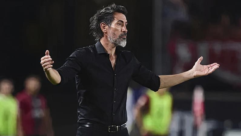 Eduardo Domínguez, técnico do Estudiantes fala sobre duelo contra o Flamengo