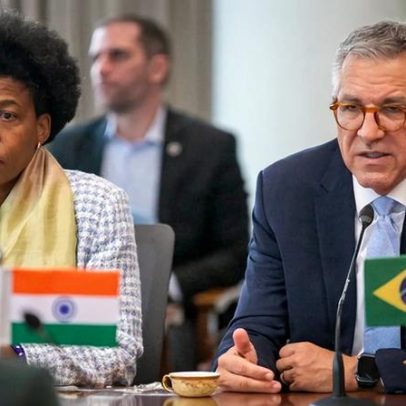 Brasil e Índia discutem parcerias para medicamentos, saúde digital e medicina tradicional