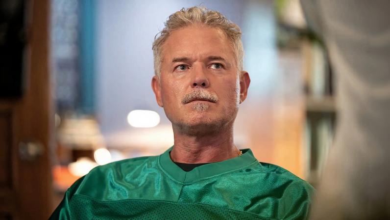 Eric Dane as Matthew Ramati in a green jersey.