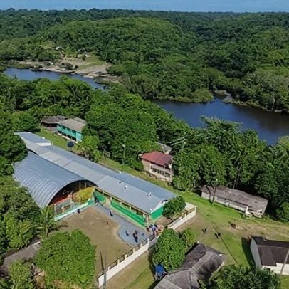 Manaus ajusta calendário escolar ao ciclo dos rios na Amazônia