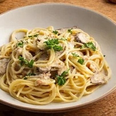 Três receitas rápidas de carbonara para inovar no jantar