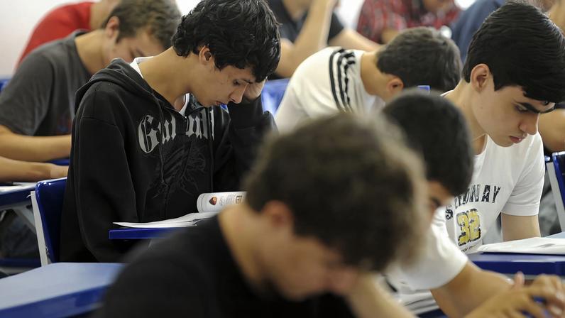 Brasília - Estudantes fazem provas no segundo dia da seleção do Programa de Avaliação Seriada (PAS), que permite o acesso a uma vaga na Universidade de Brasília. Foto: Wilson Dias/Agência Brasil