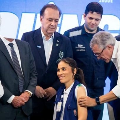 MS inicia vacinação de 1,2 milhão de profissionais contra dengue
