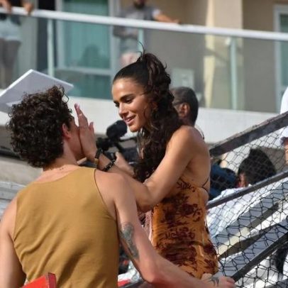 Casais famosos beijam no Carnaval 2026: Marquezine, Mendes e Sabrina Sato