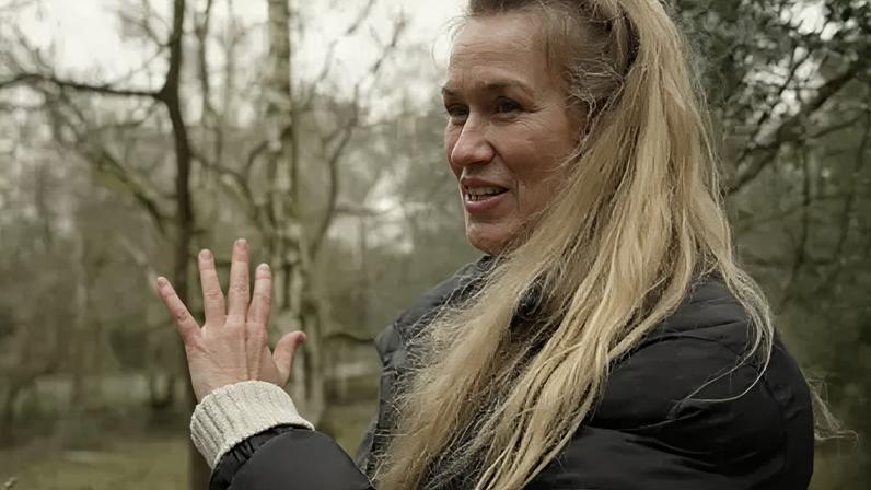 April Windle from the British Lichen Society has been studying lichen for more than a decade