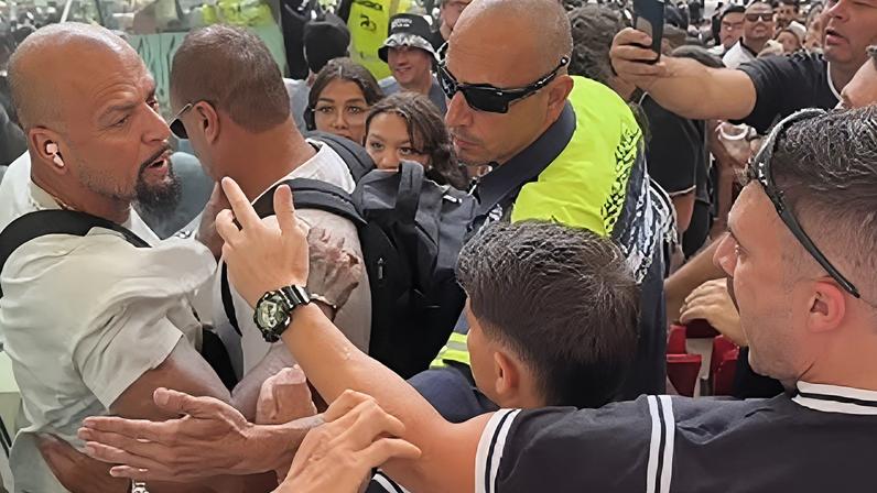 Felipe Melo briga com torcedores do Corinthians no Mané Garrincha