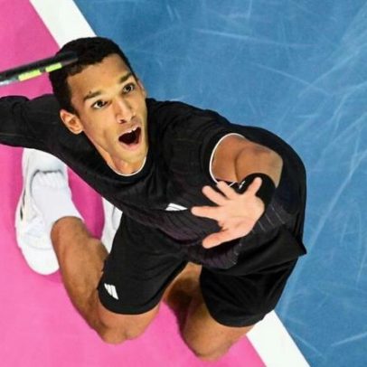 Aliassime vence Fils e volta à semifinal em Montpellier