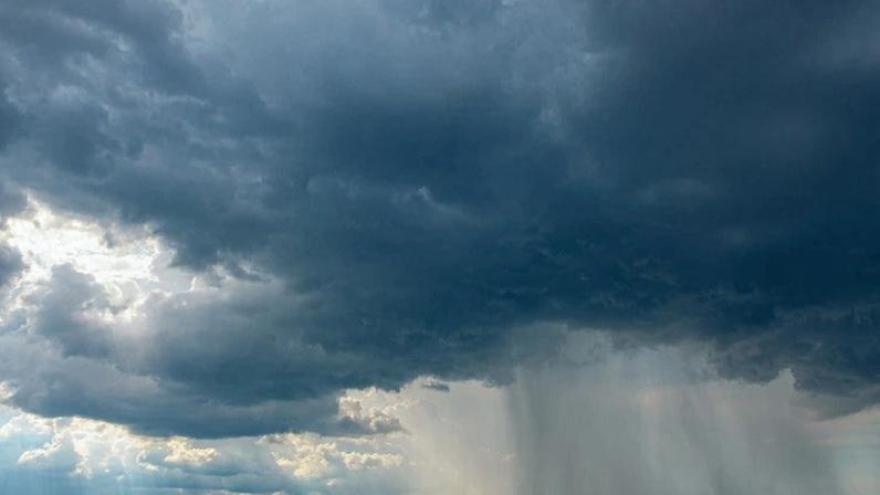 Passagem de frente fria pela costa do Sudeste ajuda a aumentar as condições para pancadas de chuva no Sudeste do Brasil (foto: Getty Images)