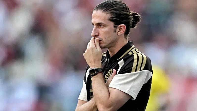 Filipe Luís, treinador do Flamengo, em jogo contra o Botafogo (Foto: André Fabiano/Código 19/Gazeta Press)