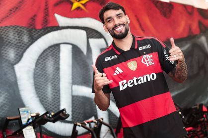 Lucas Paquetá foi apresentado pelo Flamengo um dia após a derrota para o Corinthians na final da Supercopa do Brasil