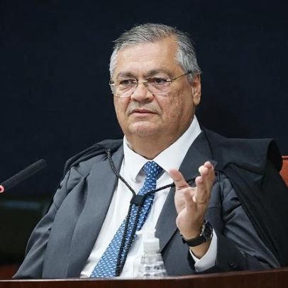 Dino suspende versão salarial referente ao 8 de janeiro