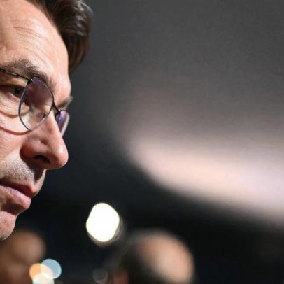 Campanha de Flávio Bolsonaro mira eleitor de centro, avalia vice e mercado