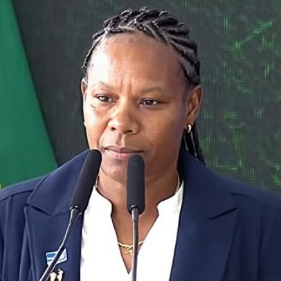Formiga afirma que Copa de 2027 pode transformar o futebol feminino