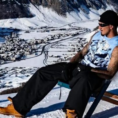 Gabriel Medina pratica snowboard na sede das Olimpíadas de Inverno