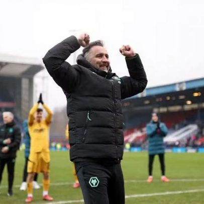 Nottingham Forest negocia com Vítor Pereira após demissão do terceiro treinador